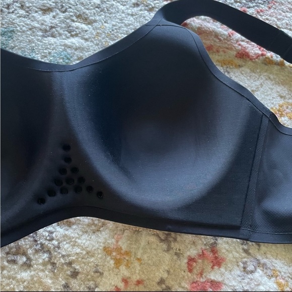 KNIX Catalyst Sports Bra in Black - Picture 4 of 8